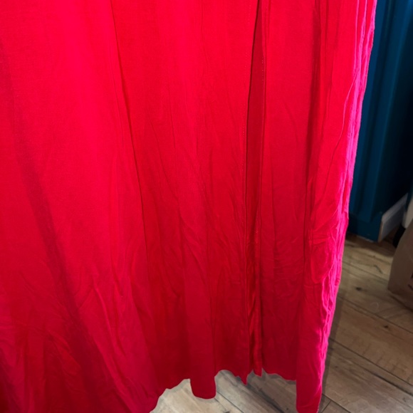 red maxi skirt - Picture 3 of 3